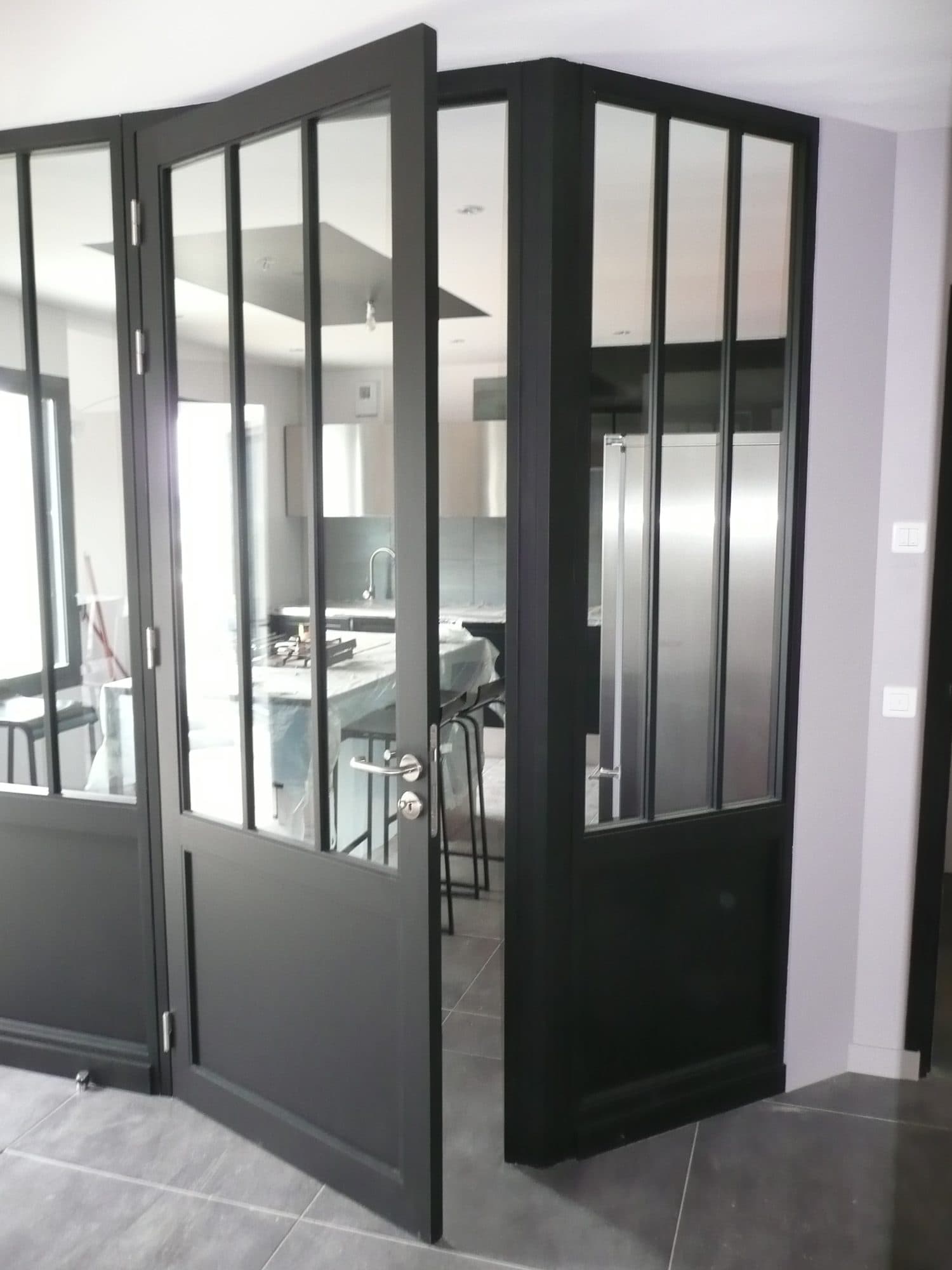 Portes battantes vitrées de style atelier